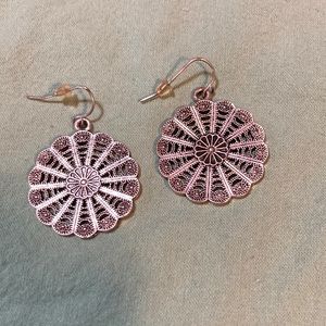 Round floral earrings